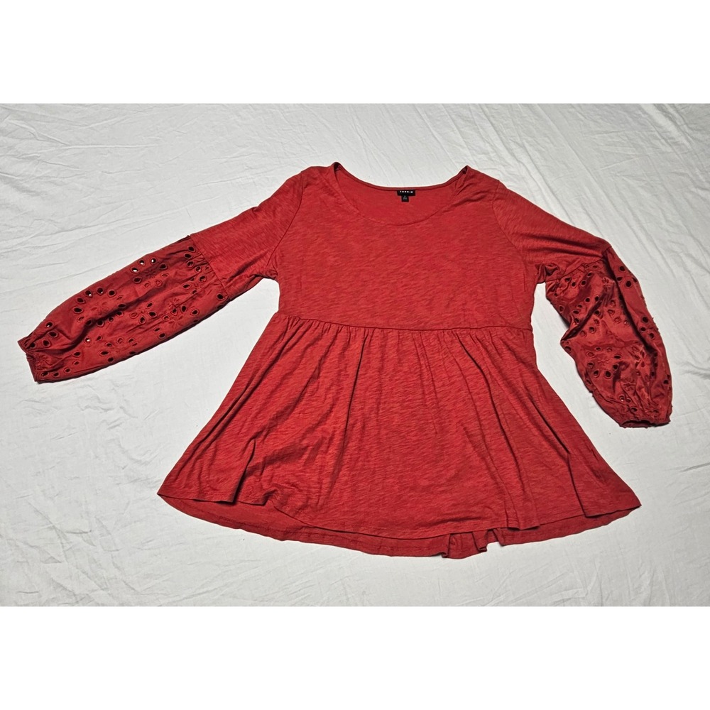 Torrid Babydoll Top Women Size 2 Red Eyelet Sleeve Peplum Slub Knit Boho